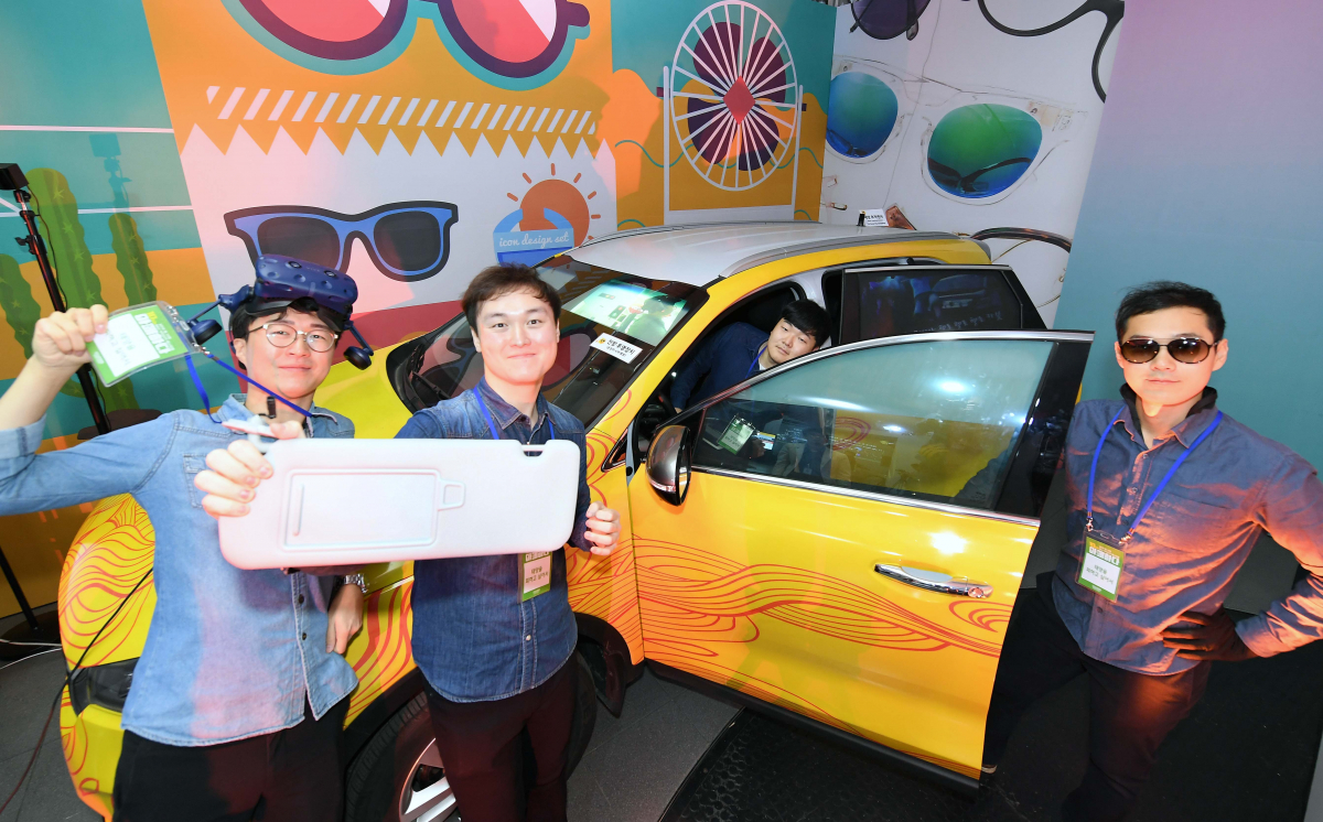 ▲‘2019 R&D 아이디어 페스티벌’에 참가한 ‘태양을 피하고 싶어서’ 팀. (사진제공=현대차)