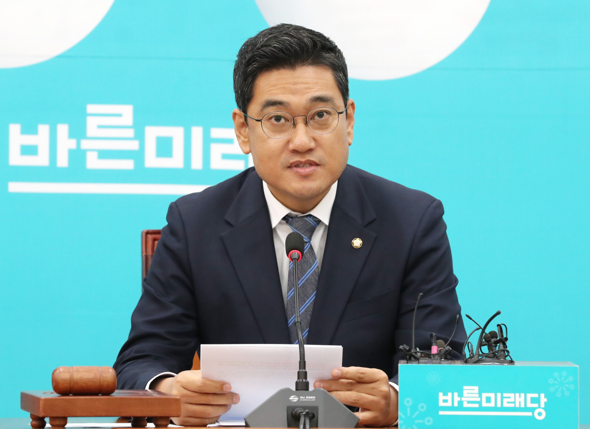 ▲바른미래당 오신환 원내대표가 15일 오전 국회에서 열린 국감대책회의에서 발언하고 있다. (연합뉴스)