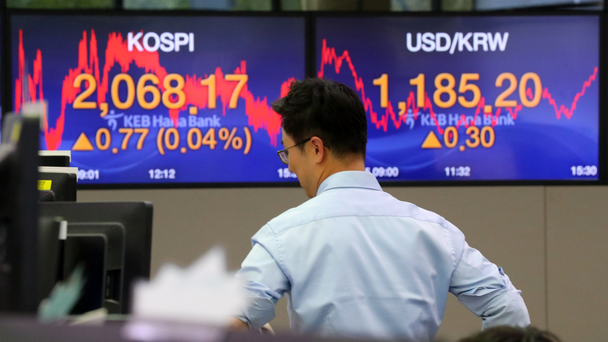 ▲16일 코스피지수가 전 거래일보다 0.77포인트(0.04%) 오른 2068.17에 마감했다. (출처=뉴시스)