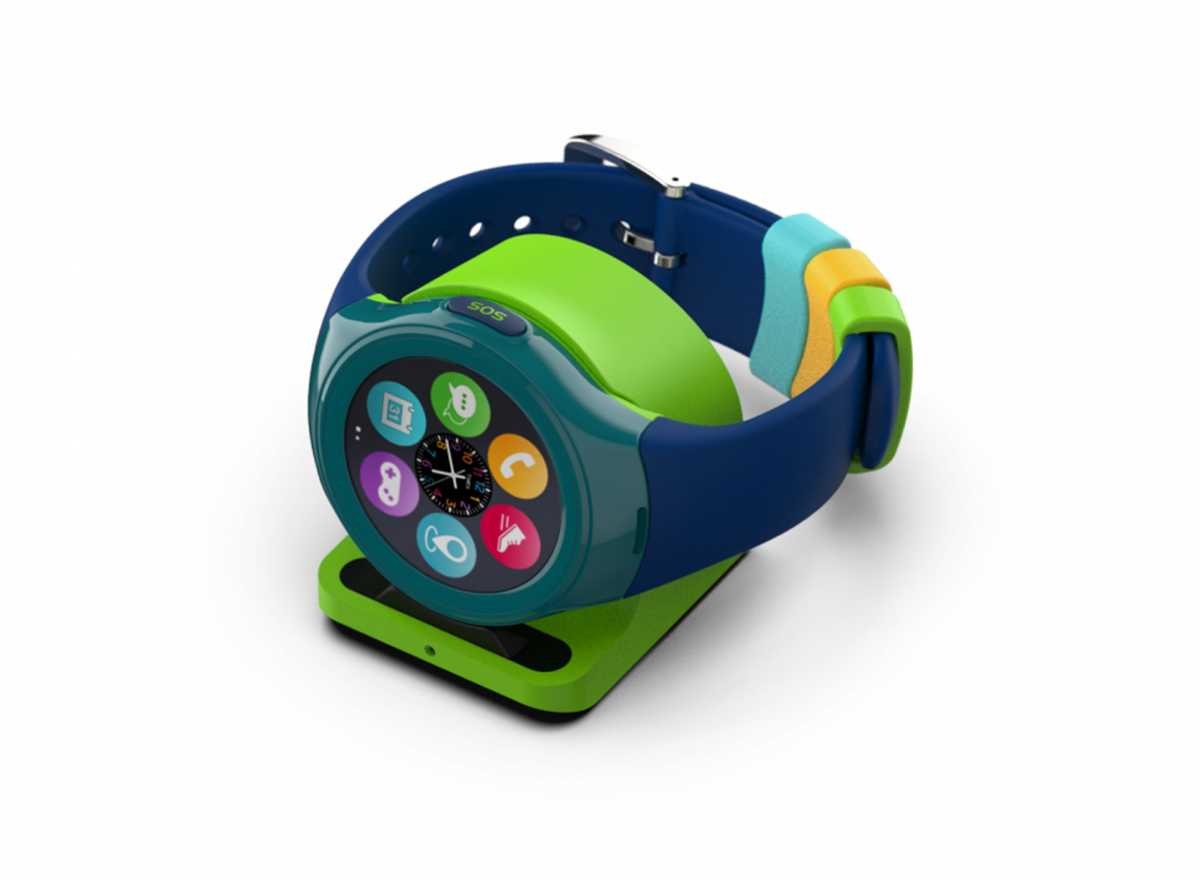 ▲인포마크가 미국에 수출하는 키즈폰 Timex FamilyConnect (제공=인포마크)