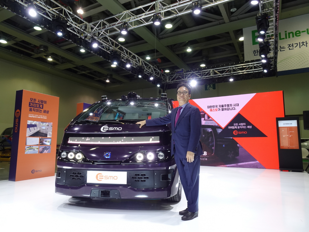 ▲ 에스모 김정훈 대표가 오토넘 캡을 소개하고 있다. (제공=에스모)