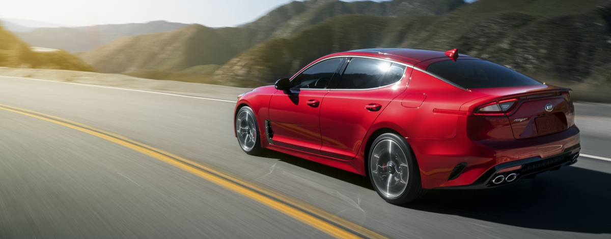 ▲국산차 가운데 GT의 개념에 가장 근접한 모델은 기아차 스팅어다. 성능과 공간, 편의성에서 장거리 투어러로 손색이 없다. (출처=기아글로벌미디어)