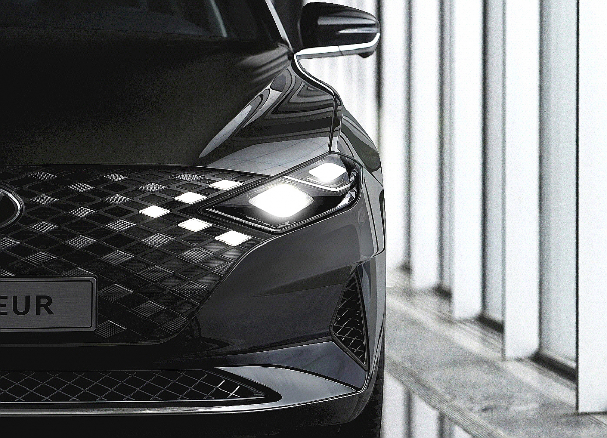 ▲6세대 부분변경 모델인 '더 뉴 그랜저'는 풀모델 체인지에 버금갈만한 변화를 가져왔다. 4세대 그랜저와 플랫폼 차이가 없지만 디자인만큼은 화끈하게 변했다. (사진제공=현대차)