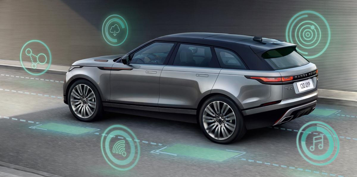 ▲재규어랜드로버코리아가 프리미엄 인포테인먼트 시스템인 인컨트롤 터치 프로(InControl Touch Pro)를 최신 버전으로 무상 업그레이드하는 캠페인을 28일 시작했다.  (사진제공=재규어랜드로버코리아)