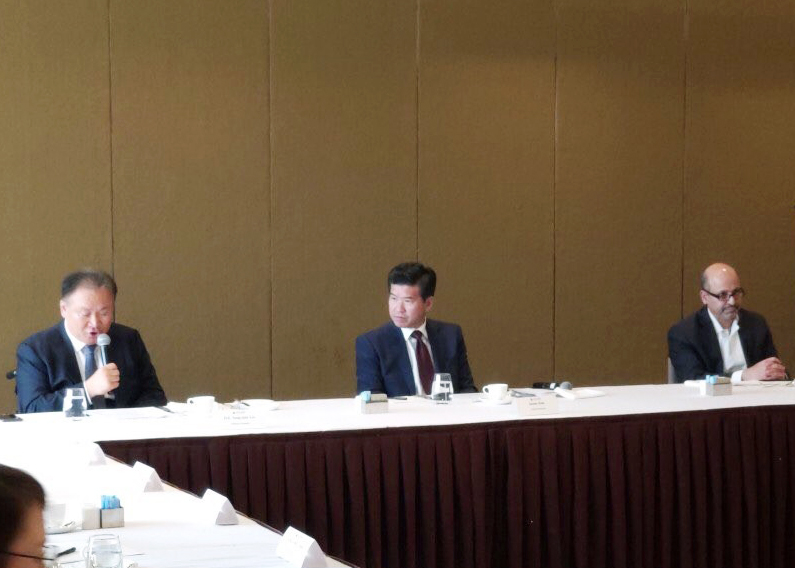 ▲국회 과학기술특별위원장 이상민(맨 왼쪽) 더불어민주당 의원이 29일 그랜드하얏트 서울 호텔에서 열린 '자율주행의 미래' 오찬 간담회에서 발언하고 있다. (사진제공=주한미국상공회의소)