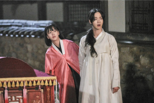 ▲‘조선로코-녹두전’ 김소현-장동윤(사진제공=KBS2)