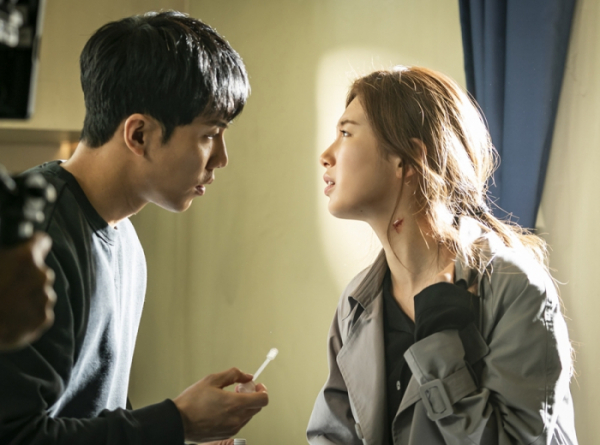 ▲'배가본드' 이승기-배수지(사진제공=셀트리온엔터테인먼트)