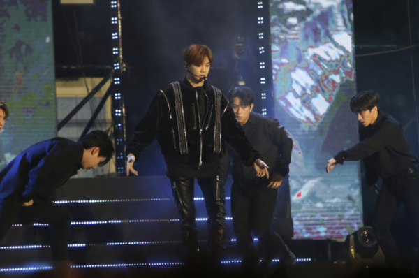 ▲BOF 무대에 오른 강다니엘(사진=부산관광공사)