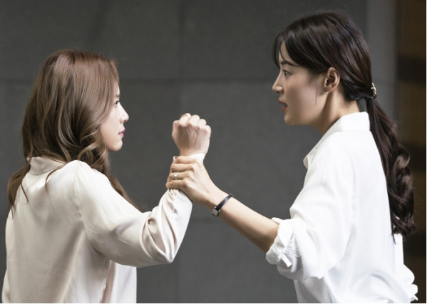 ▲'황금정원' 오지은-한지혜(사진제공=MBC)