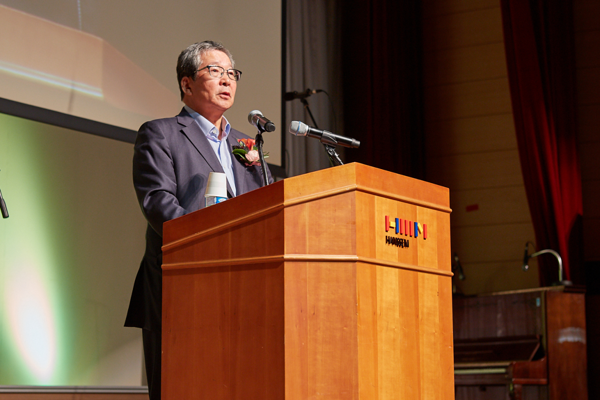 ▲퇴임식을 갖는 한샘 최양하 회장  (연합뉴스)