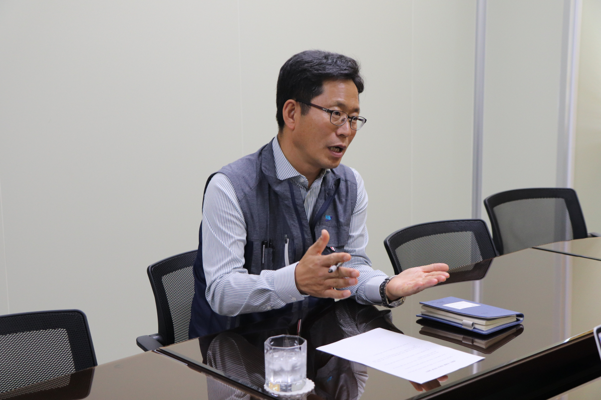 ▲이세용 엔에스 대표가 인터뷰를 진행하고 있다.