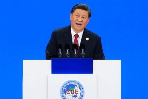 ▲시진핑 중국 국가주석이 5일(현지시간) 상하이에서 개막한 제2회 중국국제수입엑스포(CIIE)에서 기조연설을 하고 있다. 상하이/로이터연합뉴스
