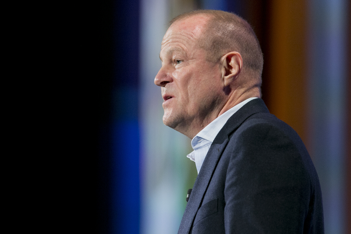 ▲아트 펙 갭 최고경영자(CEO)가 9월 뉴욕 클린턴 글로벌 이니셔티브에서 연설하고 있다. 뉴욕/AP연합뉴스.
