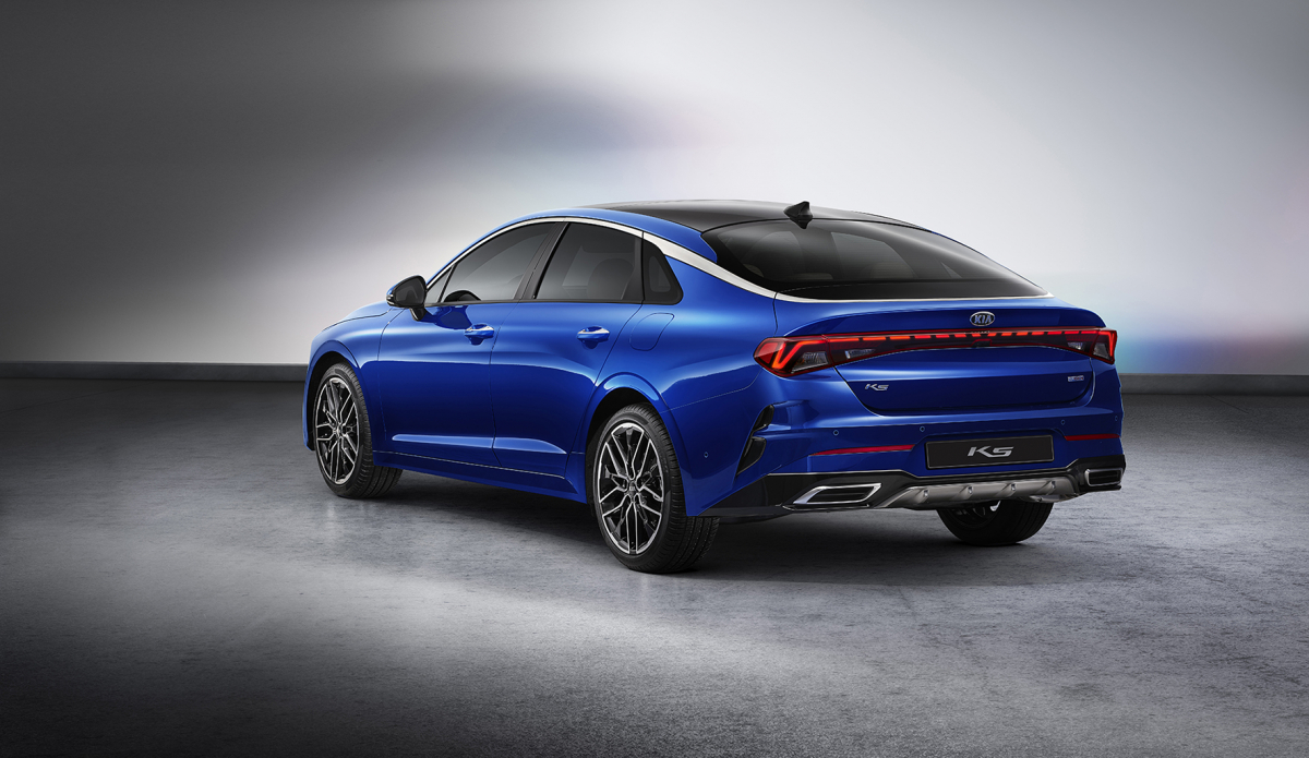 ▲후면부 디자인은 전면부와의 연결성을 강조했다. (사진제공=기아차)