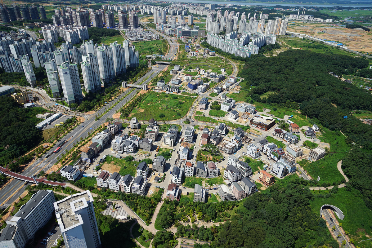 ▲경기 파주 운정지구 단독주택용지에 들어선 단독주택 마을 전경.  (사진제공=한국토지주택공사)