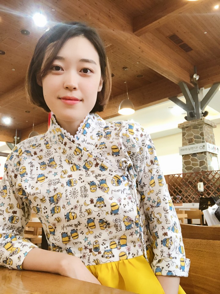 ▲'미니언즈 덕후' 안정윤 씨는 굿즈 수집을 넘어, 이제는 직접 제작을 의뢰하기도 한다. 그는 세상에 단 하나뿐인 미니언즈 굿즈를 가지고 있다며 자랑했다. (사진제공=안정윤)