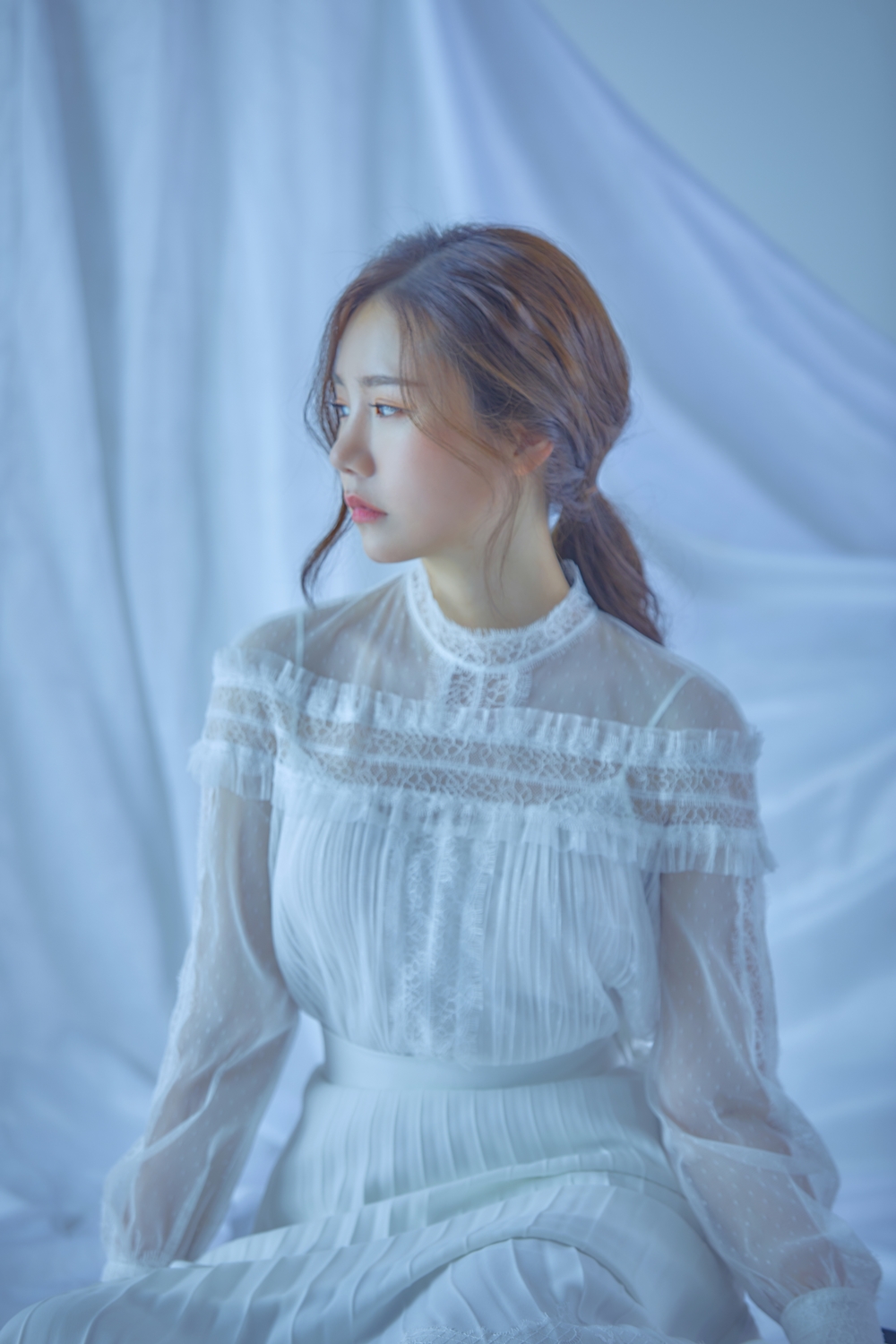 ▲송하예가 또 한 번 사재기 의혹에 휘말렸다.  (사진제공=더하기미디어)