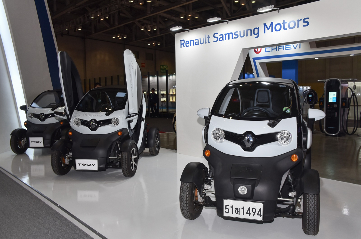 ▲르노삼성자동차가 25~26일 부산 벡스코 1전시장에서 열리는 ‘한-아세안 혁신성장 쇼케이스 2019’에 초소형 전기차 르노 트위지를 전시한다.  (사진제공=르노삼성차)