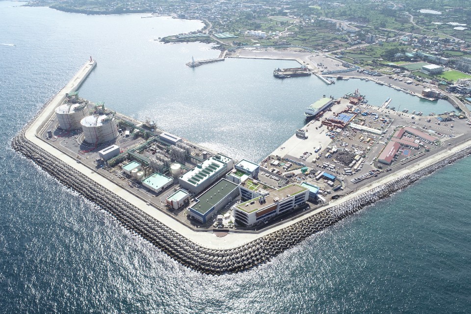 ▲제주도 천연가스 생산기지 전경 (사진제공=한국가스공사)