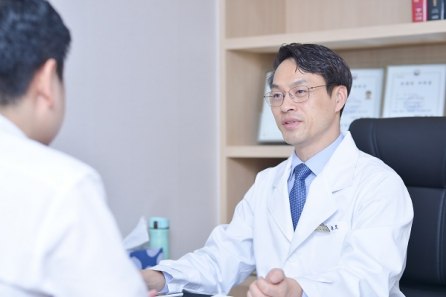 ▲사진=박준호 더행복한흉부외과 원장