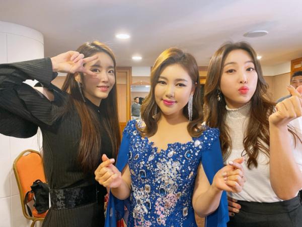 ▲박성연, 송가인, 숙행(사진 = 코로나엑스 엔터테인먼트 제공)