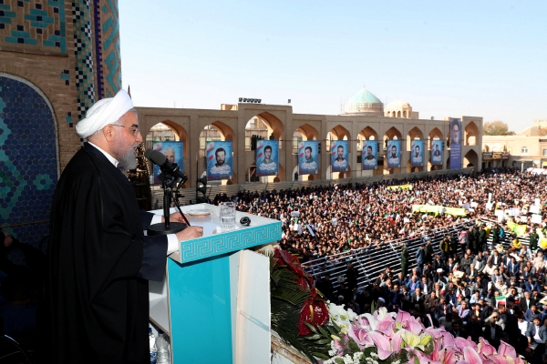 ▲I하산 로하니 이란 대통령이 10일(현지시간) 이란의 중부 사막 도시 야즈드에서 연설하고 있다. 야즈드/로이터연합뉴스.
