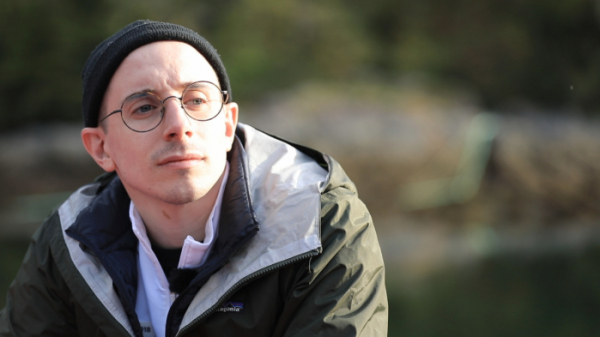 ▲방송인 타일러가 '고립낙원'을 찾았다.(사진제공=KBS2 '고립낙원')