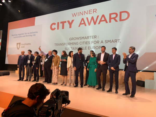 ▲서울시가 바르셀로나의 2019 스마트시티 엑스포 월드 콩그레스에서 도시 분야 ‘본상’을 수상했다. (사진 = 서울시)