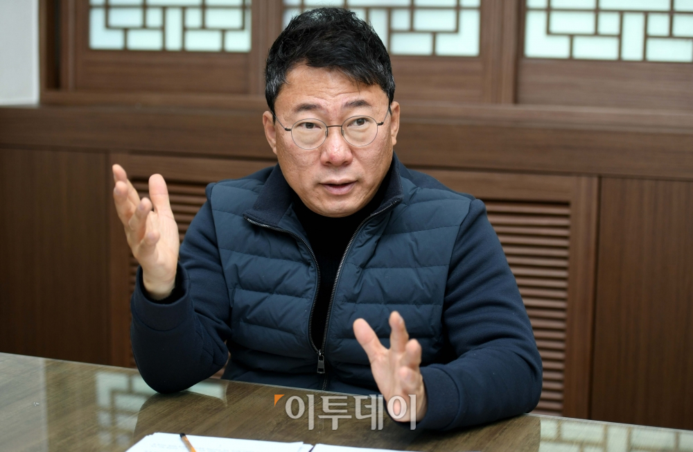 ▲서양호 중구청장이 지난달 25일 서울 중구청에서 이투데이와 인터뷰를 갖고 있다. 신태현 기자 holjjak@ (이투데이DB)