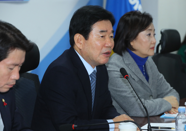 ▲더불어민주당 김진표 국가경제자문회의 의장이 6일 국회 의원회관에서 열린 국가경제자문회의 전체회의에서 발언하고 있다. (연합뉴스)