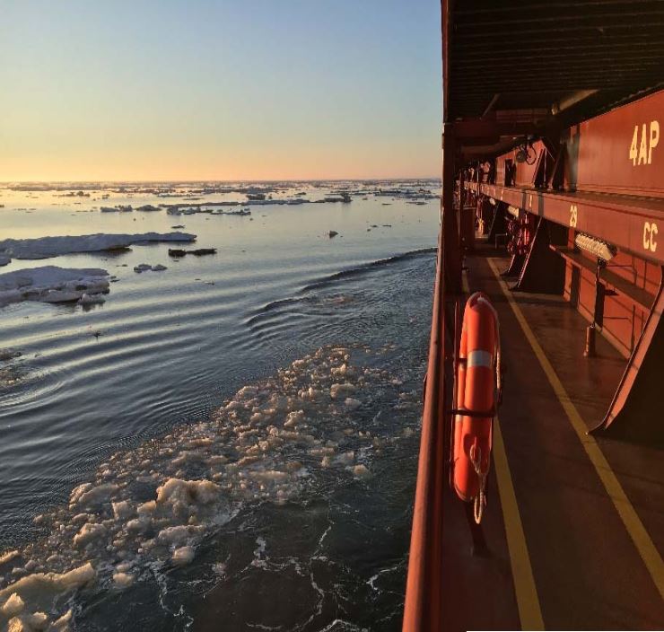 ▲지난해 벤타 머스크호가 북극항로로를 항해하고 있다. (사진제공=머스크)
