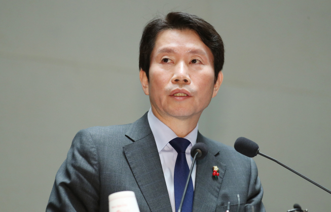 ▲더불어민주당 이인영 원내대표가 10일 오전 서울 여의도 국회에서 열린 원내대책회의-상임위간사단 연석회의에서 발언하고 있다. (연합뉴스)