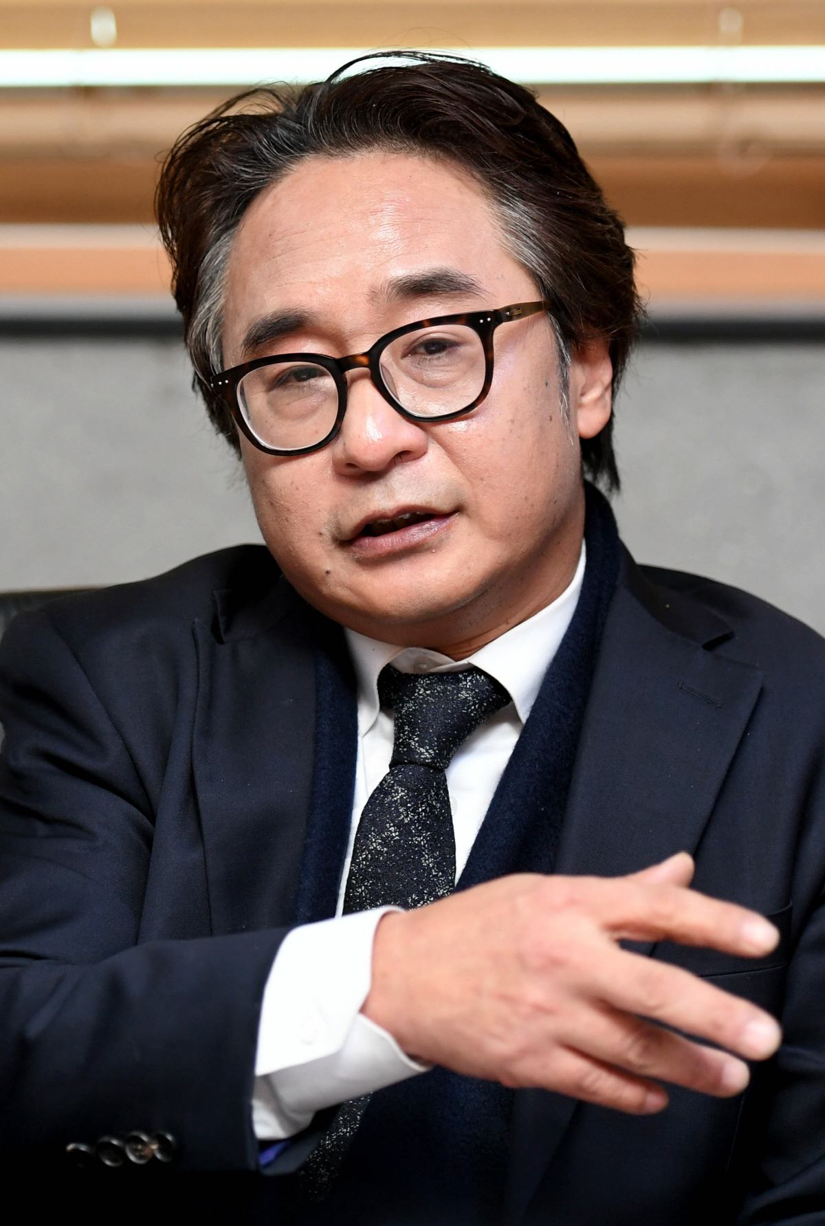 ▲강형준 명륜진사갈비 대표가 11일 서울 송파구 중대로 명륜진사갈비 본사에서 이투데이와 인터뷰를 갖고 있다. 신태현 기자 holjjak@