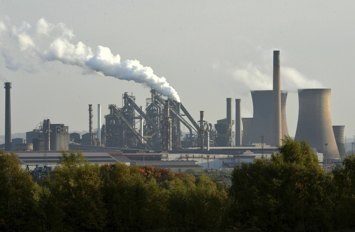 ▲영국 스컨소프에 있는 브리티시스틸 제철소 전경. 스컨소프/AP뉴시스 
