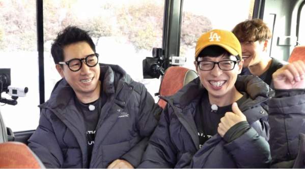 ▲'런닝맨' 지석진, 트로트 가수 '지루박'으로 데뷔하겠다고 밝혔다.(사진제공=SBS)