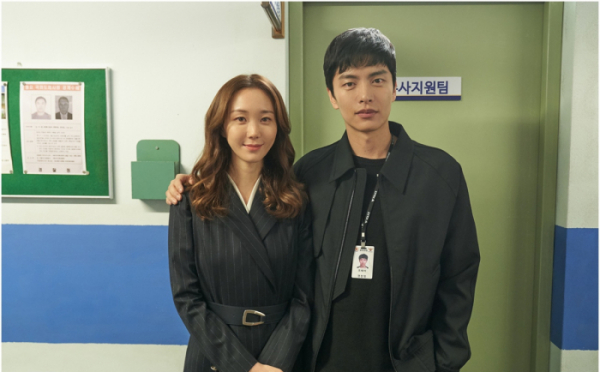 ▲OCN '모두의 거짓말' 이유영, 이민기(사진제공=OCN)