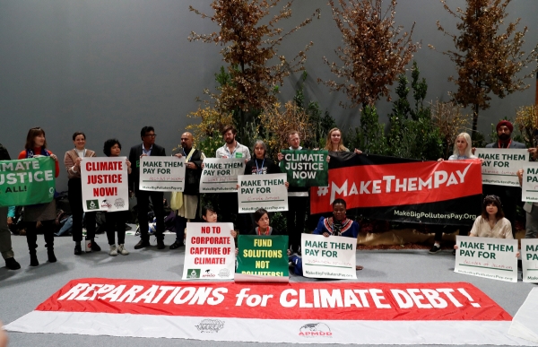 ▲스페인 마드리드에서 4일(현지시간) 제25차 유엔 기후변화협약 당사국 총회(COP25)가 한창인 가운데 환경운동가들이 시위하고 있다. COP25는 2일부터 13일까지 열린다. 마드리드/EPA연합뉴스 
