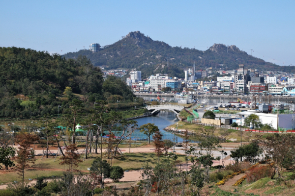 ▲이난영공원에서 바라본 유달산.