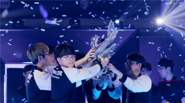 ▲LCK에서 우승한 SK텔레콤 T1과 페이커(사진제공=KBS)