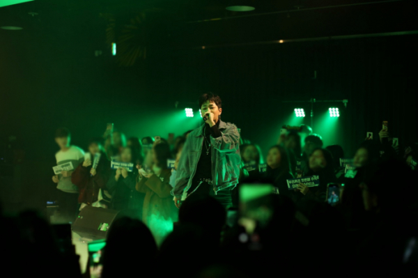 ▲딘딘 콘서트(사진제공=(주)소비어스)