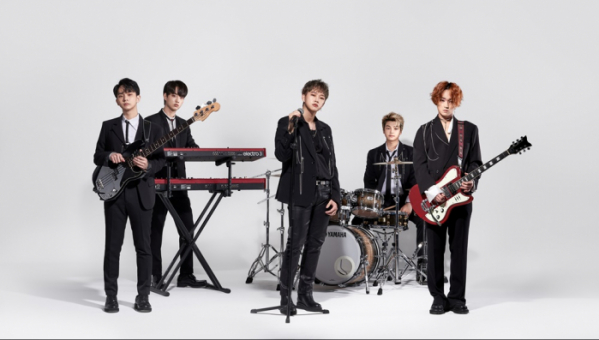 ▲퍼플레인(사진제공= 드림어스컴퍼니)