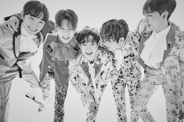 ▲2Z 단체 오피셜 포토(사진제공=몰프, 크롬 엔터테인먼트)