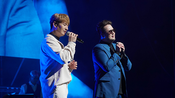 ▲'호우' 손호영, 김태우(사진제공=P&B엔터테인먼트, 스톤뮤직엔터테인먼트)