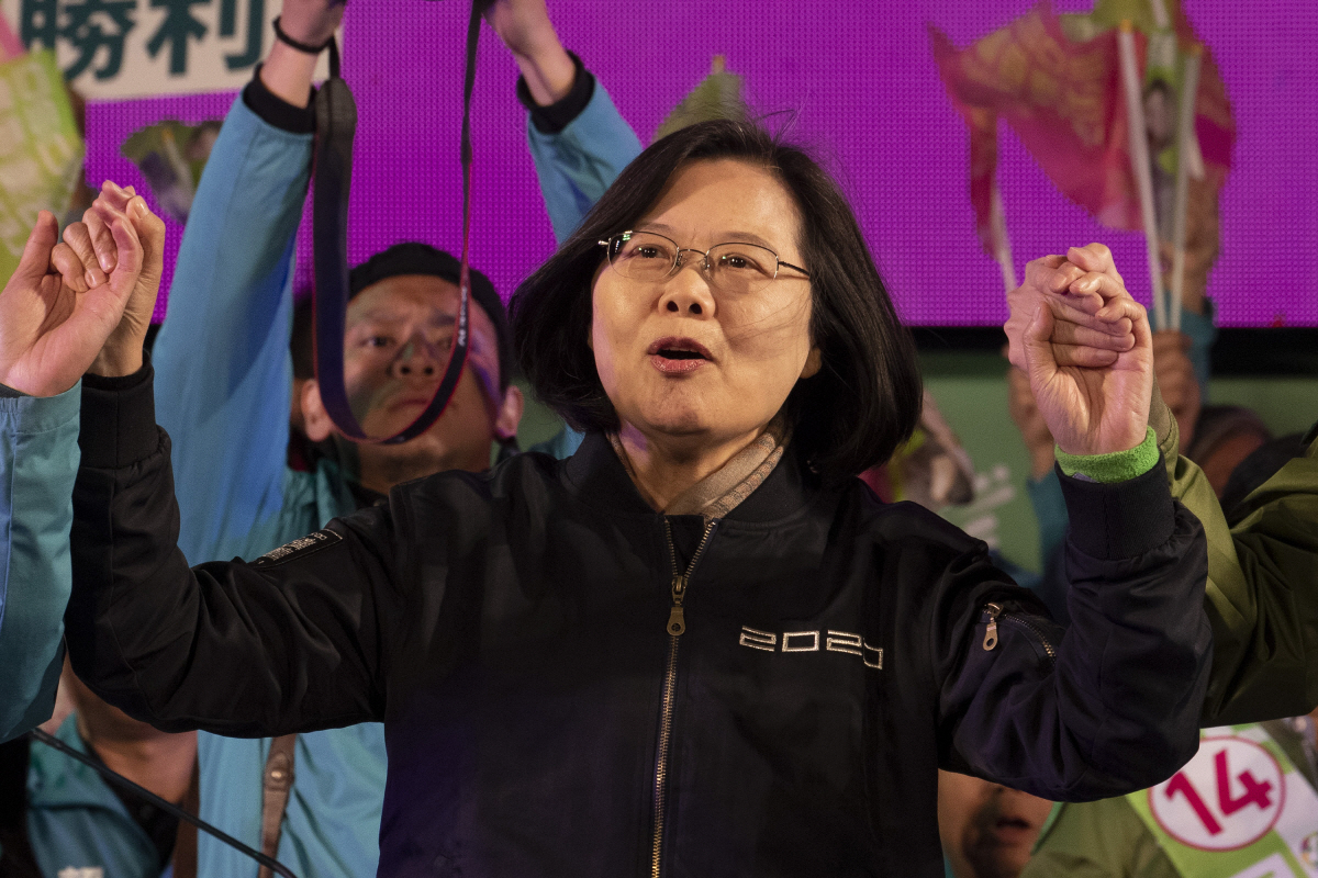 ▲차이잉원 현 대만 총통이 8일(현지시간) 북부 신주(新竹)시에서 선거 유세를 하고 있다. 총통 선거가 11일 치러지는 가운데 차이 현 총통의 재임이 확실시 되고 있다. 신주/AP연합뉴스 
