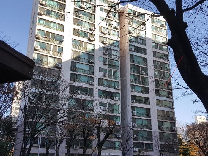 ▲경기 부천시 중동 1027 한라마을 주공3단지 127동. (사진 제공=지지옥션)