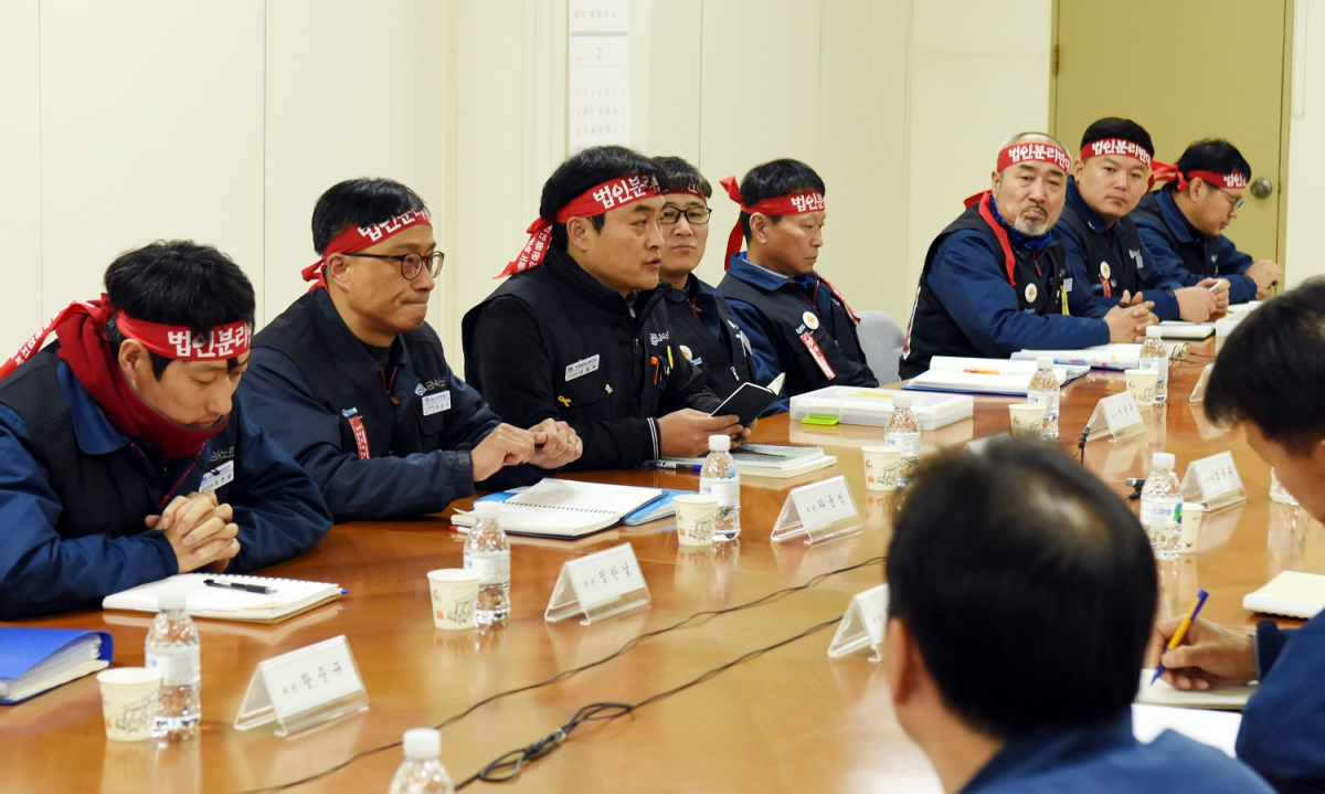 ▲현대중공업 노사가 14일 울산 본사에서 2018년 임금협상 교섭을 재개했다. (사진제공=현대중공업 노조)