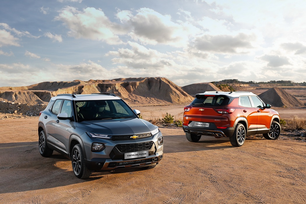 ▲트레일블레이저는 스마트폰 무선 충전 시스템, 애플 카플레이 등의 인포테인먼트 시스템과 스카이풀 파노라마 선루프 등의 편의사양을 갖췄다.  (사진제공=한국지엠)