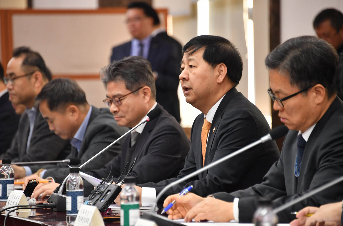 ▲구윤철 기획재정부 2차관이 17일 서울 광화문 정부서울청사에서 ‘2020년 공공기관 특별 안전점검회의’를 주재하고 모두 발언을 하고 있다. (사진제공=기획재정부)