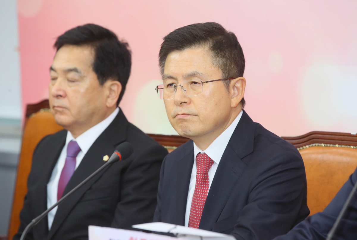 ▲자유한국당 황교안 대표가 20일 국회에서 열린 최고위원회의에서 굳은 표정을 짓고 있다. (연합뉴스)