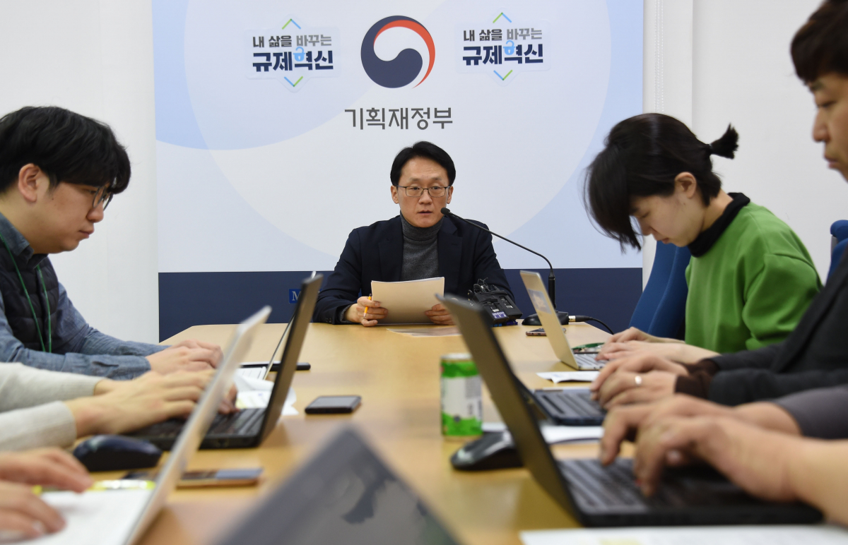 ▲임재현 기획재정부 세제실장이 31일 정부세종청사에서 '디지털세 국제논의 최근동향' 배경브리핑을 하고 있다. (사진제공=기획재정부)